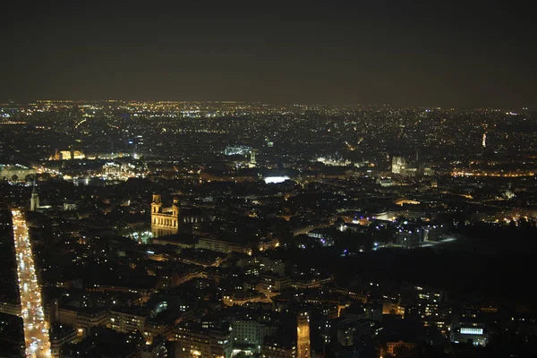 Notre-Dame est l'un des monuments les plus célèbres de Paris — Photo