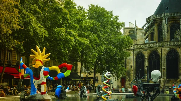 Centre Pompidou çok popüler bir modern Sanat Müzesi Paris olduğunu.