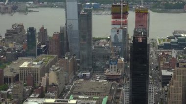 New York, Mayıs yaklaşık: New York'un Manhattan skyline gökdelenler geniş vurdu top, gerçek zamanlı manzarası