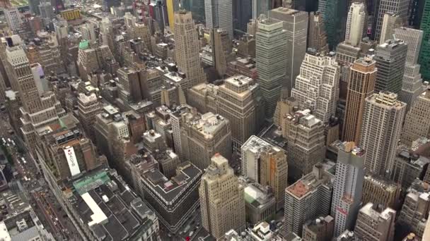Nueva York, alrededor de mayo: rascacielos de Manhattan de ancho tiro desde la parte superior — Vídeos de Stock