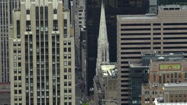 New York, circa maggio: grattacieli New York City Manhattan sparati dall'alto, skyline in tempo reale — Video Stock