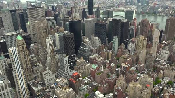 New York, cca květen: New Yorku Manhattan skyline mrakodrapy široký záběr z nejvyšší, reálném čase Panorama — Stock video