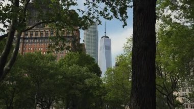 New York, 2017 yaklaşık: New York City finans bölgesine görülen Battery Park, gerçek zamanlı, ultrahd 4 k bahar zamanında