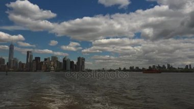 New York, 2017 yaklaşık: Manhattan ünlü Staten Adası feribot yolculuğu New York, ABD, gerçek zamanlı, ultra hd 4k Panoraması