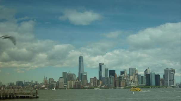 Нью-Йорк, США - май 2017: View Manhattan skyline skyscrapers, time lapse — стоковое видео