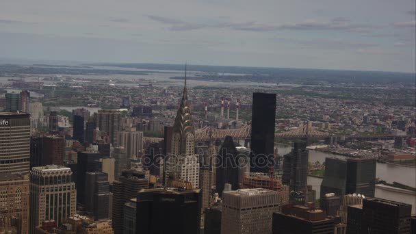 뉴욕, 미국-5 월 2017: 보기 맨해튼 스카이 라인 마천루 엠파이어 스테이트 빌딩, 맨하탄, 시간 경과에서 — 비디오