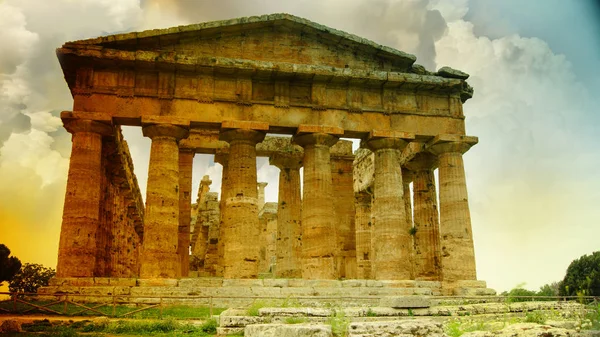 Arkeologiska utgrävningarna i Paestum, Italy — Stockfoto