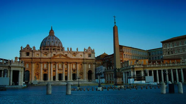 La vue de la basilique Saint-Pierre, Rome, Vatican, Italie. — Photo