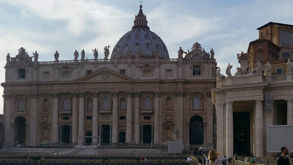Näkymä St Peter Basilica, Rooma, Vatikaani, Italia. — kuvapankkivalokuva
