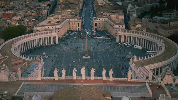 Widok na Watykan i Rome panoramę miasta, z góry zachód słońca — Zdjęcie stockowe