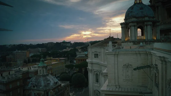 Κάτοψη του Βατικανού, Ρώμη και αστικό τοπίο, ηλιοβασίλεμα — Φωτογραφία Αρχείου