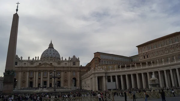 Vista de la Basílica de San Pedro, Roma, Vaticano, Italia . — Foto de Stock