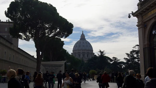 A vista da Basílica de São Pedro, Roma, Vaticano, Itália . — Fotografia de Stock