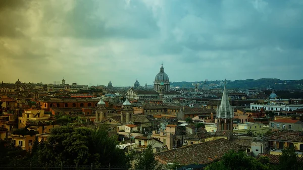 ローマの街並みの美しいショット — ストック写真