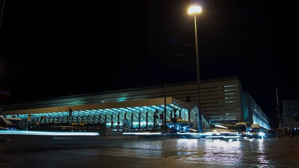 Roma Termini Avrupa, Roma, İtalya, gece görünümü en büyük tren istasyonları biridir