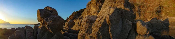 希腊海滨 有美丽的岩石 Halkidiki Sarti — 图库照片