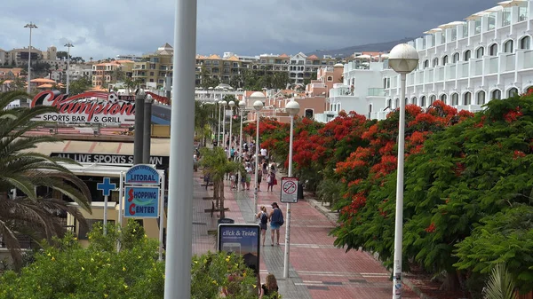 Tenerife Espanha Circa 2019 Costa Adeje Uma Cidade Muito Popular — Fotografia de Stock