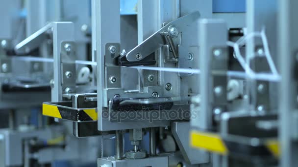 Automatisk drift av maskinen i fabriken — Stockvideo
