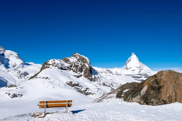 Matterhorn, Zermatt, İsviçre en ünlü dağ.