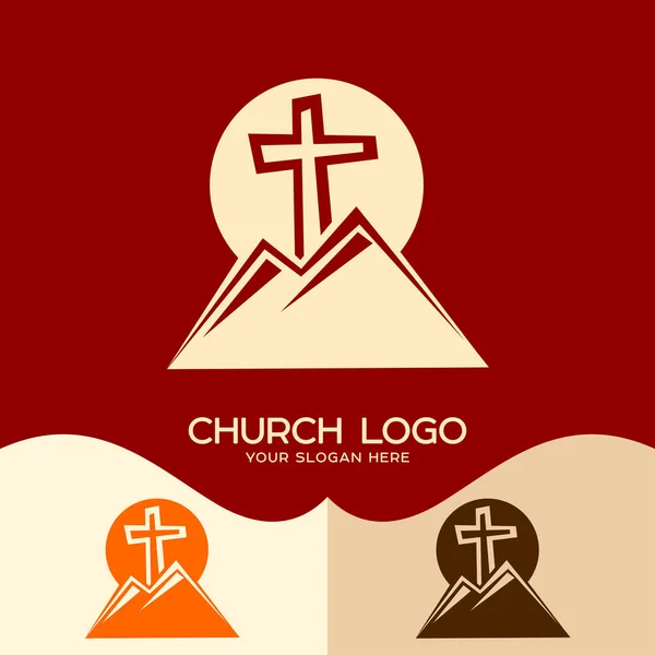 Logo de la iglesia. Símbolos cristianos. Cruz de Jesús y montañas — Vector de stock