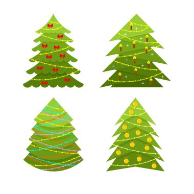 Noel süsler ve çelenk ile dekoratif Noel ve yılbaşı ağaçları