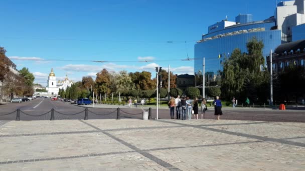 Καθεδρικός Ναός του Αγίου Μιχαήλ. Ξενοδοχείο Hyatt. Πλατεία ΣΟΦΙΑ. Kiev, Κίεβο, Ουκρανία — Αρχείο Βίντεο