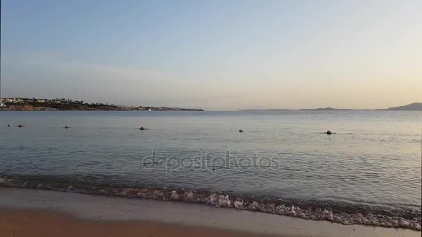 Egito, Sharm El Sheikh, Mar Vermelho, Ilha Tiran, Baía de tubarões, manhã — Vídeo de Stock