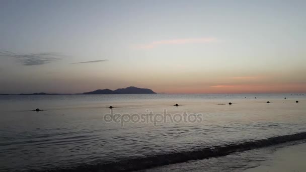 Soluppgången på Sharks Bay lagoon i Sharm El Sheik, Egypten, röda havet, South Sinai. — Stockvideo