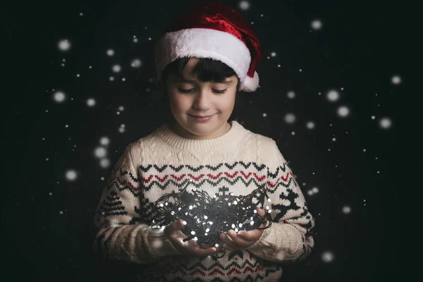 Niño feliz en Navidad — Foto de Stock