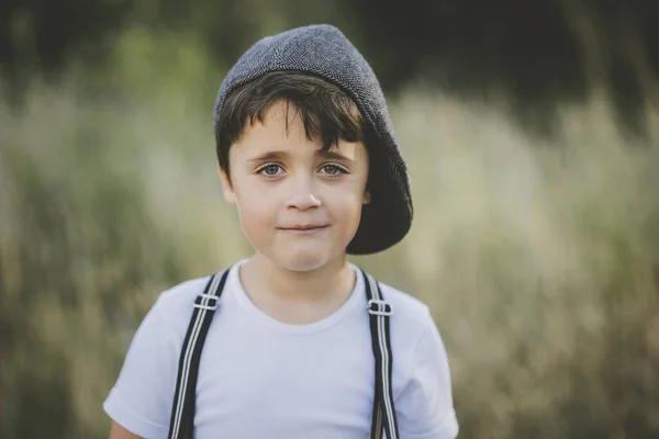 Happy child smiling at camera — 스톡 사진