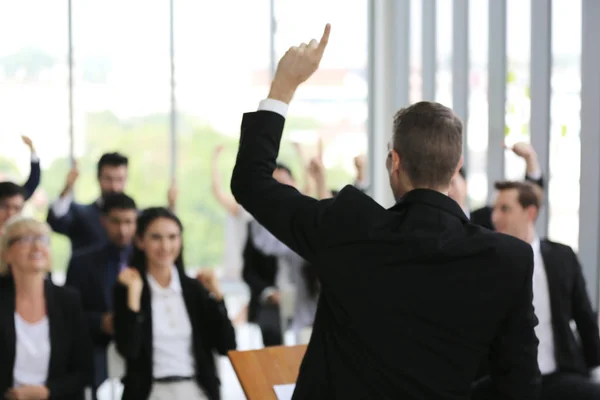 Gruppe von Geschäftsleuten in der Wirtschaft erfolgreiche Ausbildung auf sem — Stockfoto