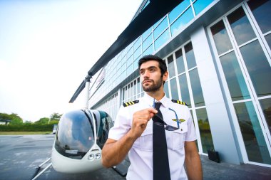 ticari özel helikopter pilotu