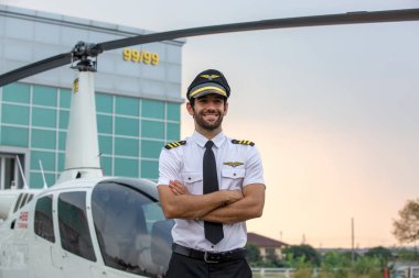 ticari özel helikopter pilotu
