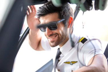 ticari özel helikopter pilotu