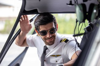 ticari özel helikopter pilotu