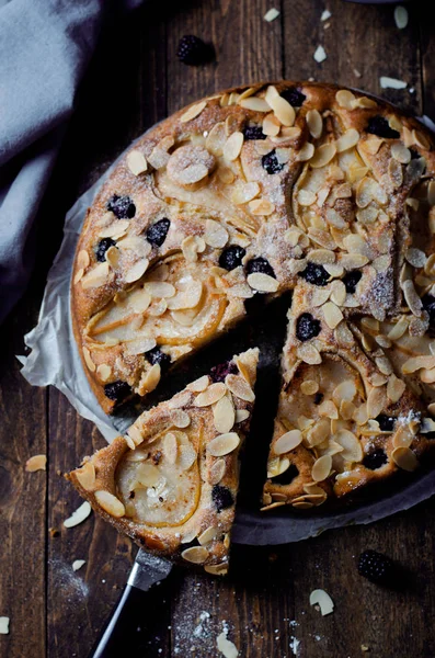 Ev yapımı taze pişmiş pasta