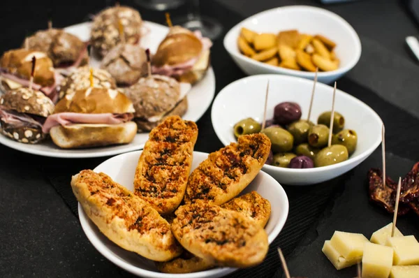 Aperitivo nocturno para dos personas — Foto de Stock