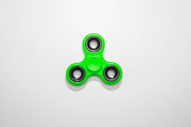 Yeşil kıpır parmak spinner oyuncak görüntü