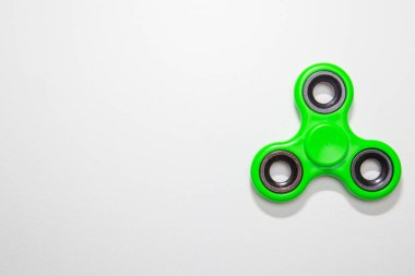 Yeşil kıpır parmak spinner oyuncak görüntü