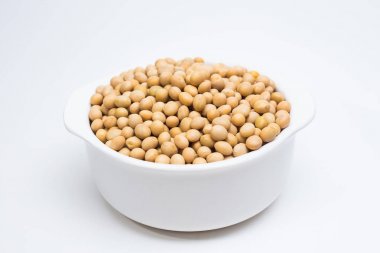 Beyaz arka plan üzerinde görüntü kadar soya fasulyesi kapatın