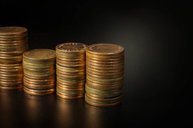 İş fikir kavramı görüntü için altın sikke yığını