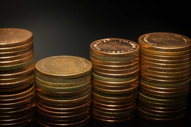 İş fikir kavramı görüntü için altın sikke yığını