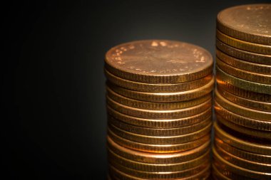 İş fikir kavramı görüntü için altın sikke yığını