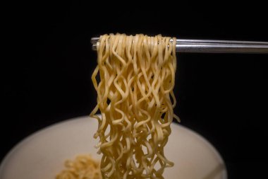 Üstten Görünüm temiz arka plan anlık erişte