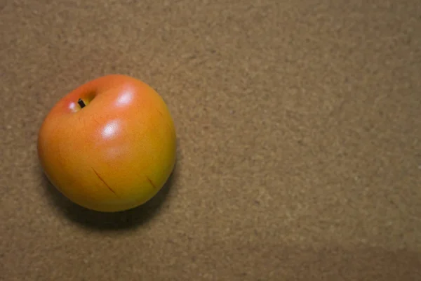 나무 테이블 이미지에 신선한 사과 — 스톡 사진