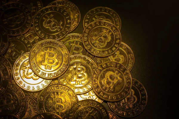 Altın Bitcoins sanal para sikke resim fikir için böyle bir