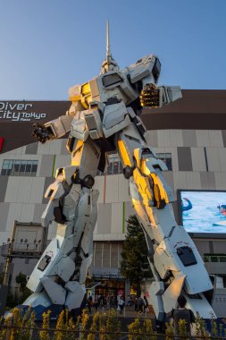 Unicon Gundam ölçek 1:1 model Div Rx-0 cep takım elbise heykeli