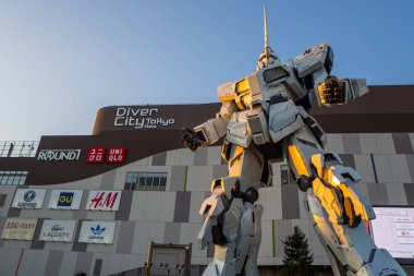 Unicon Gundam ölçek 1:1 model Div Rx-0 cep takım elbise heykeli