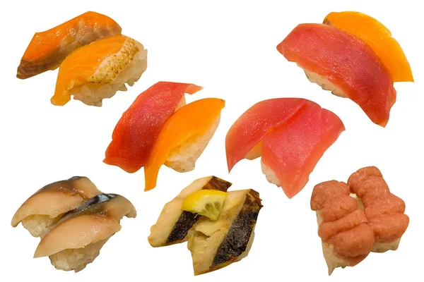 O multi sushi no restaurante japonês no fundo branco isol — Fotografia de Stock