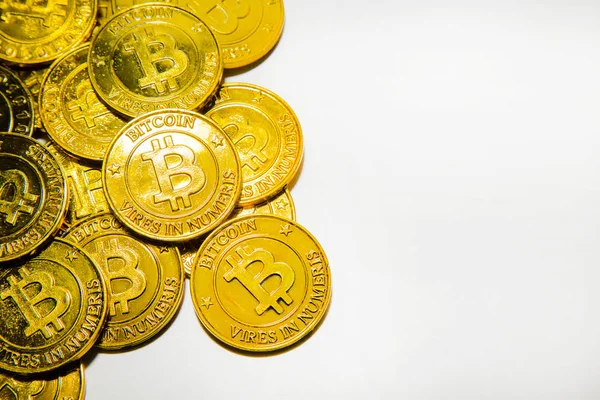 The  Gold Bitcoinor BTC image Macro shots crypto currency Bitcoin coins electronic money — Stock Photo, Image